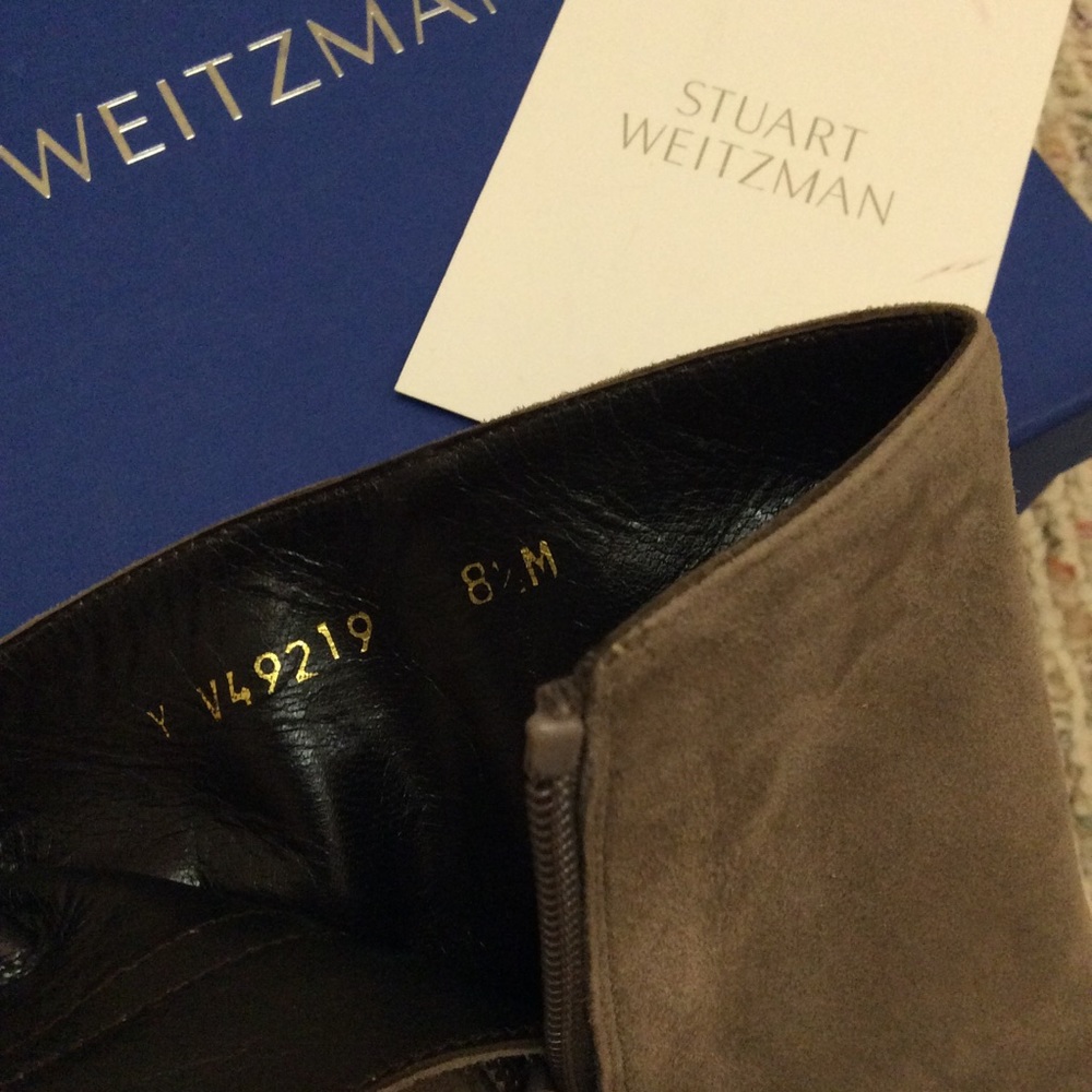 🆕 STUART WEITZMAN gray taupe suede ankle boots - Picture 7 of 8